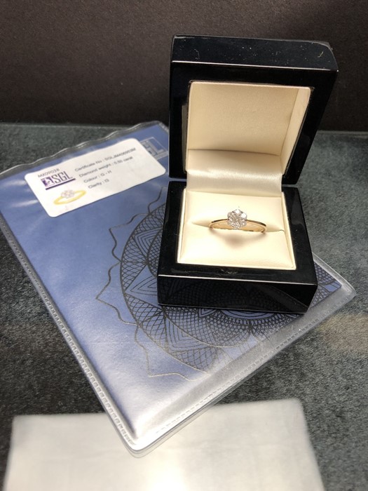 9ct Gold Daisy cluster Diamond ring with certificate stating est Carat weight 0.5 carat of seven - Image 2 of 8