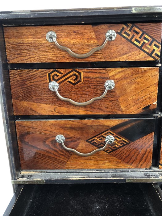 A Japanese Teisho period (1912-26) lacquered and specimen wood table cabinet, the interior with - Image 10 of 17