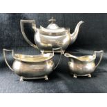 Silver hallmarked to set to include Silver hallmarked teapot (approx 619g), Silver hallmarked