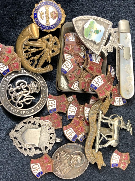 Quantity of Military Cap Badges,Pins, Medals, pendants and a Fruit knife