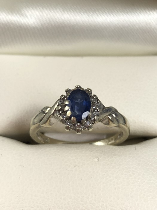 9ct Hallmarked 375 Sapphire and Diamond ring size 'M' - Image 3 of 5