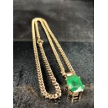 9ct Gold hallmarked 375 link chain with 9ct Gold pendant with cushion cut green stone (total