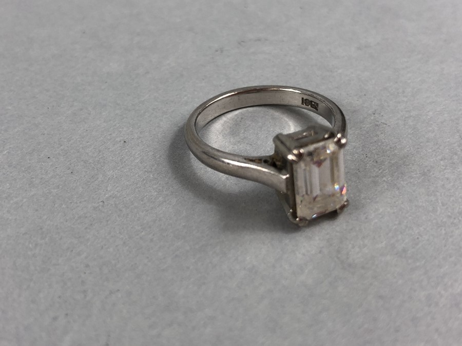 White Metal (Stamped 18ct) and set with a Step Cut CZ stone. Size: ‘L’ UK, ‘5½’ USA. - Image 4 of 5