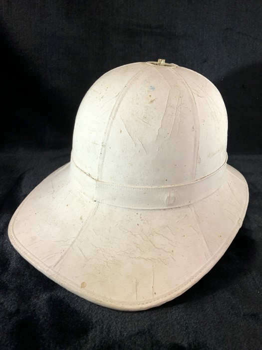 Pith / safari helmet with green leather lining - Image 3 of 4