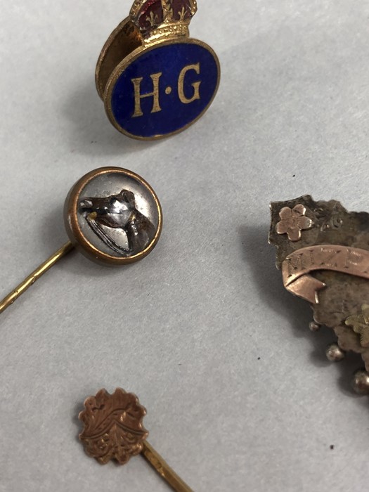 Collection of Hat pins (one is 9ct Gold, one has a horse head another an Owl). Silver hallmarked - Image 4 of 9