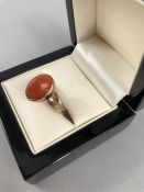 9ct Gold ring set with Amber coloured stone (total weight approx 3g)