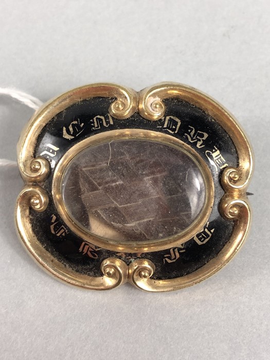 Victorian Mourning Brooch engraved to the reverse and dated 1881 - Image 2 of 7