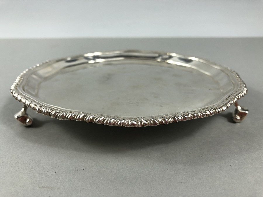 Small Silver Salver Measuring 5.5mm in diameter, Pie crust edge on 3 small scroll feet. Birmingham - Image 2 of 5