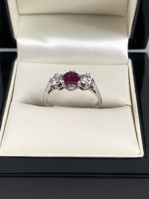 Ruby and Diamond 3 stone ring in 18ct White Gold. Central Ruby measures approx: 5.06mm in diameter - Image 4 of 5