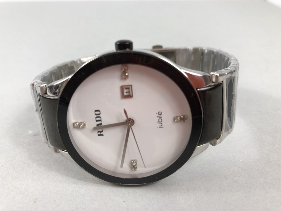 Stainless Steel large White faced watch marked RADO with date Aperture - Image 5 of 5