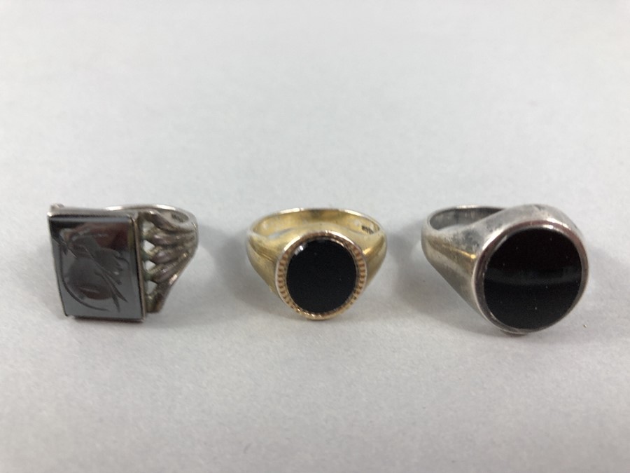 Eight Silver rings of various designs - Image 3 of 5