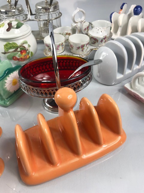 Collection of breakfast ware to include preserve pots, toast racks and egg cups - Image 2 of 7