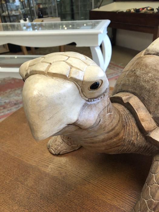 Large carved wooden decorative tortoise, suitable for outdoor use, approx 60cm x 40cm x 34cm tall - Image 2 of 5
