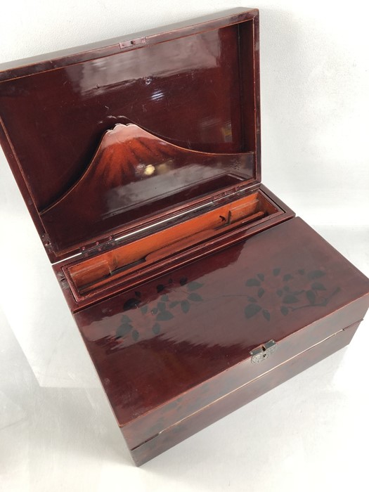 Japanese red lacquer writing box with drawer - Image 4 of 9