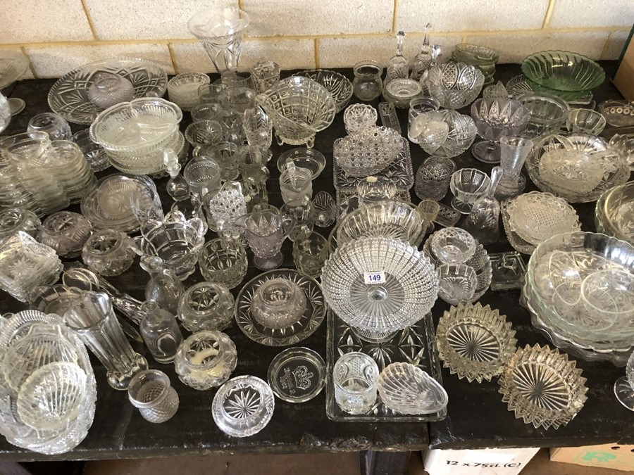 Very Large collection of various glassware - Image 4 of 4