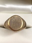 9ct Gold hallmarked 375 signet ring not engraved size 'R.5' weight approx 5.6g