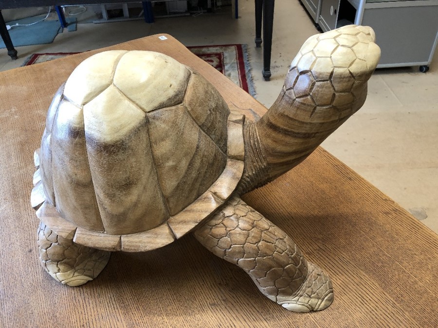 Large carved wooden decorative tortoise, suitable for outdoor use, approx 60cm x 40cm x 34cm tall - Image 4 of 5