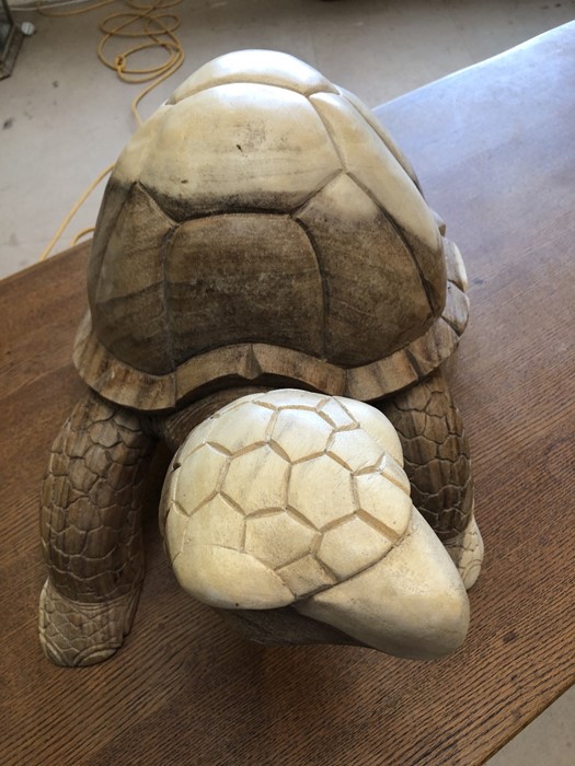 Large carved wooden decorative tortoise, suitable for outdoor use, approx 60cm x 40cm x 34cm tall - Image 3 of 5