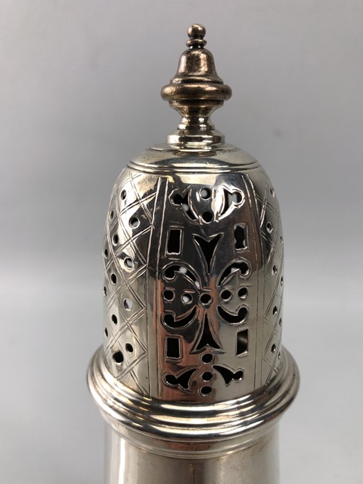 Silver hallmarked sugar shaker London approx 9cm tall & 190g - Image 5 of 5