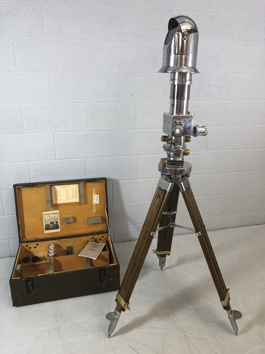 Carl Zeiss: Carl Zeiss Richtungsweiser-Doppelfernrohr 10x50 periscope with original fitted box and