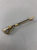 Unusual 9ct Gold and enamel Brooch in the form of a dress sword (approx 4.6g)