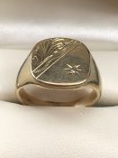 9ct Gold Signet ring with star design and inset diamond siz 'R' approx 8.5g