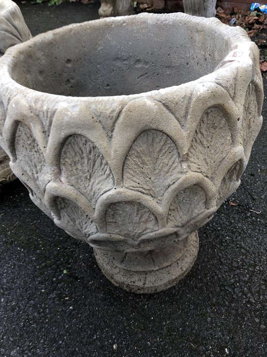 Pineapple Urn - pair of deep pineapple pattern planters - Image 2 of 4