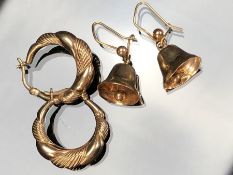 Two pairs of earrings (A/F) both marked 375 9ct Gold total weight approx 3.5g