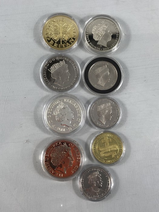 Collection of nine uncirculated coins to include three with Photographs - Image 5 of 7
