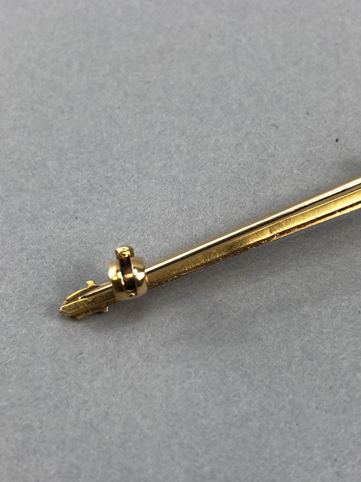 Unusual 9ct Gold and enamel Brooch in the form of a dress sword (approx 4.6g) - Image 6 of 6