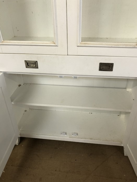 Painted kitchen dressing with drawer and cupboard under, glazed doors, missing internal shelves - Image 6 of 6