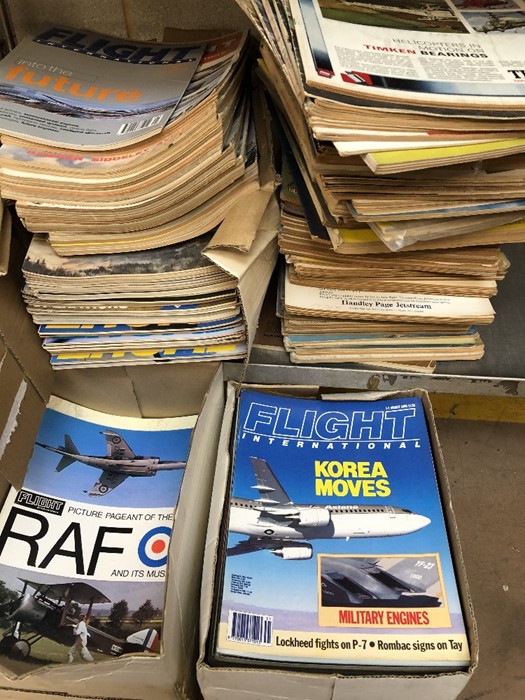 AVIATION AND AERONAUTICAL BOOKS AND MAGAZINES: A COLLECTION OF FLIGHT INTERNATIONAL MAGAZINES