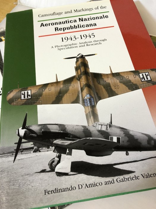 Aviation and Aeronautical Books and Magazines: A collection of 3 hardback books by publisher Classic - Image 2 of 3