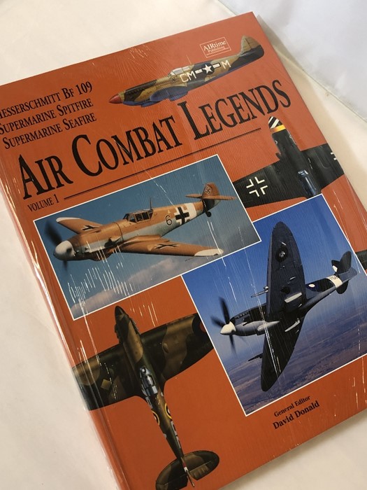 AVIATION AND AERONAUTICAL BOOKS AND MAGAZINES: A COLLECTION OF 3 HARDBACK BOOKS TO INCLUDE AIR - Image 4 of 4