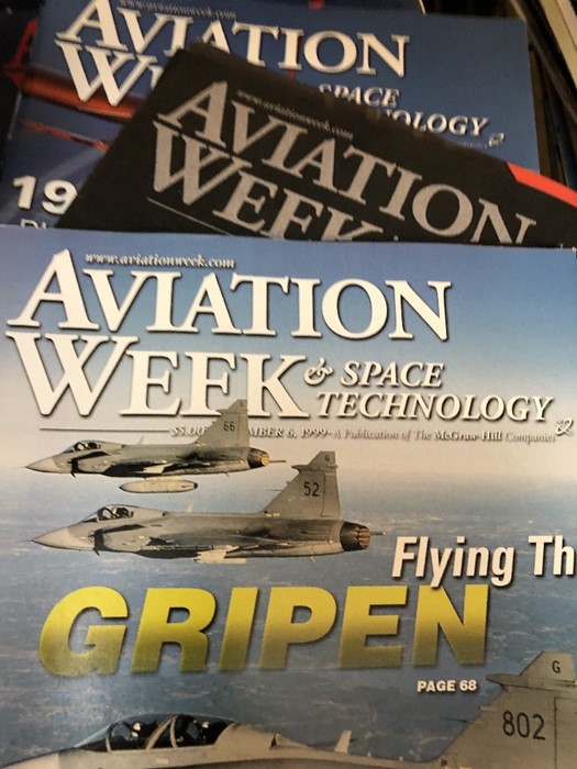 AVIATION AND AERONAUTICAL BOOKS AND MAGAZINES: A COLLECTION OF VARIOUS MAGAZINES TO INCLUDE AIR - Image 2 of 5