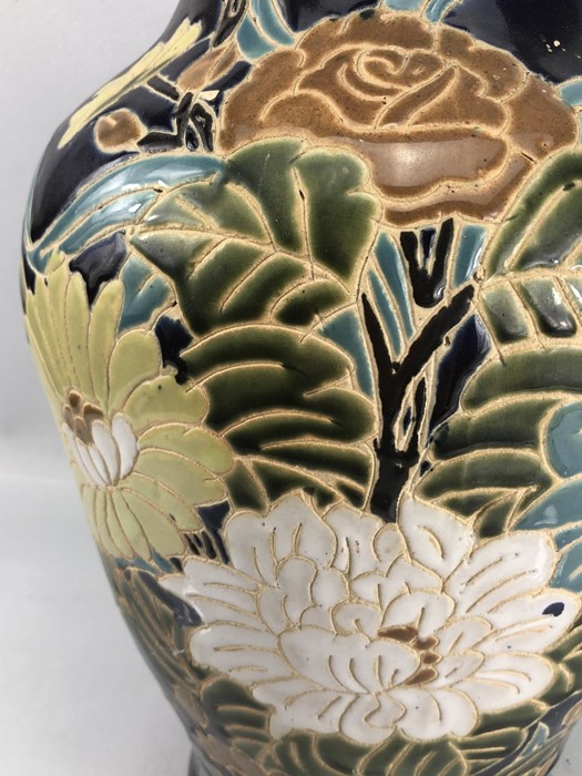 Large Chinese ceramic vase with floral design on dark blue background, approx 50cm in height (A/F) - Image 3 of 7