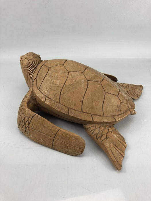 Carved wooden terrapin approx. 40cm long - Image 4 of 6