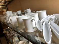Large quantity of modern white tableware (Qty)