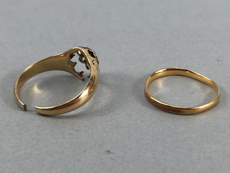 Two Gold rings A/F. A gold band hallmarks rubbed approx 1.4g & unhallmarked Gold ring with a - Image 2 of 2