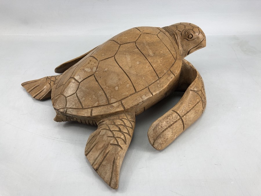 Carved wooden terrapin approx. 40cm long - Image 2 of 6