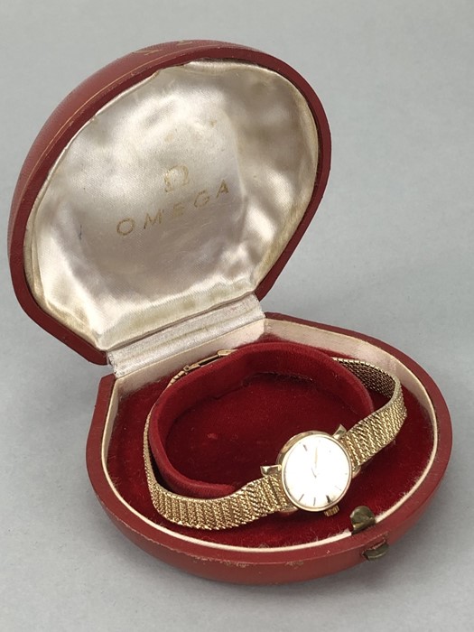 Ladies 9ct Gold OMEGA wristwatch with silver coloured dial and 9ct 375 strap (total weight 23.4g) - Image 8 of 9