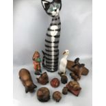 Collection of decorative wooden items to include a number of cats, approx 12 items