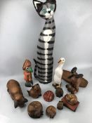 Collection of decorative wooden items to include a number of cats, approx 12 items