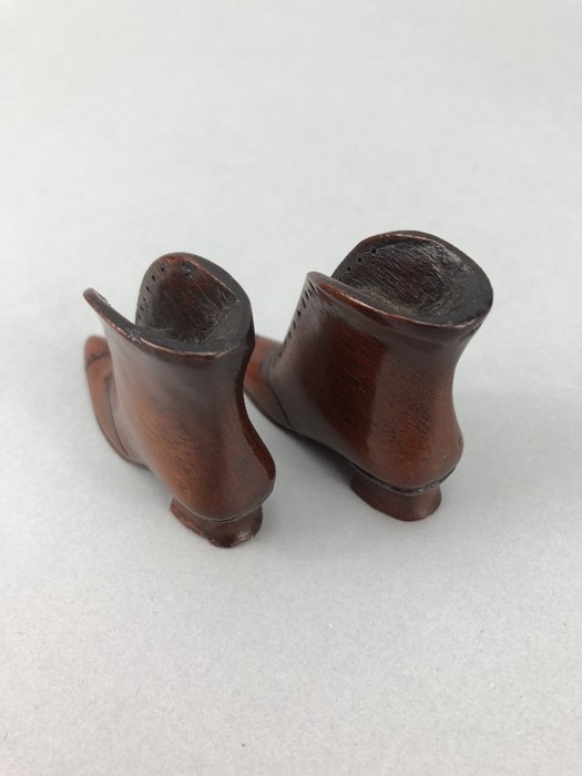 Pair of Georgian Mahogany decorative shoes approx 5cm tall - Image 3 of 5