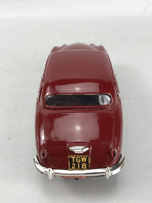 TRI-ANG Electric 2.4 Litre Jaguar, 1:20 scale, maroon, in original box - Image 3 of 11