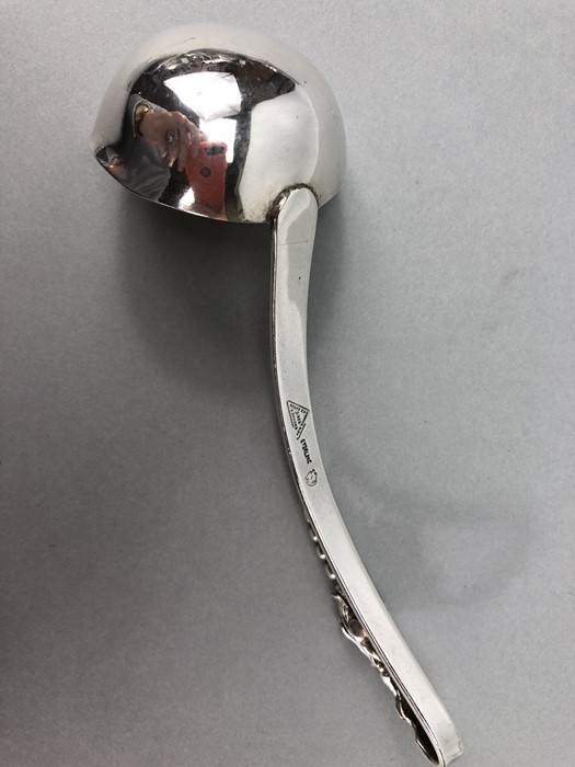 Ornate Silver Hallmarked Ladle marked Sterling 925 approx. 60g &15cm - Image 5 of 6