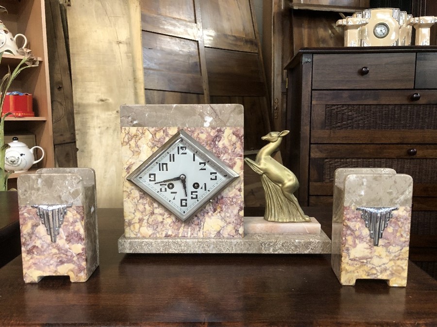 Art Deco clock with diamond shaped face with leaping deer and matching garnitures (A/F) - Image 2 of 9