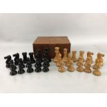 STAUNTON CHESSMEN: weighted wooden Jaques chess set , ebony and boxwood, in original mahogany box,
