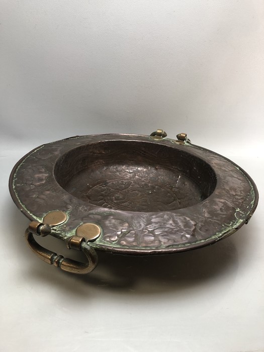 Large embossed copper bowl with heavy brass handles, diameter approx 53cm - Image 3 of 6