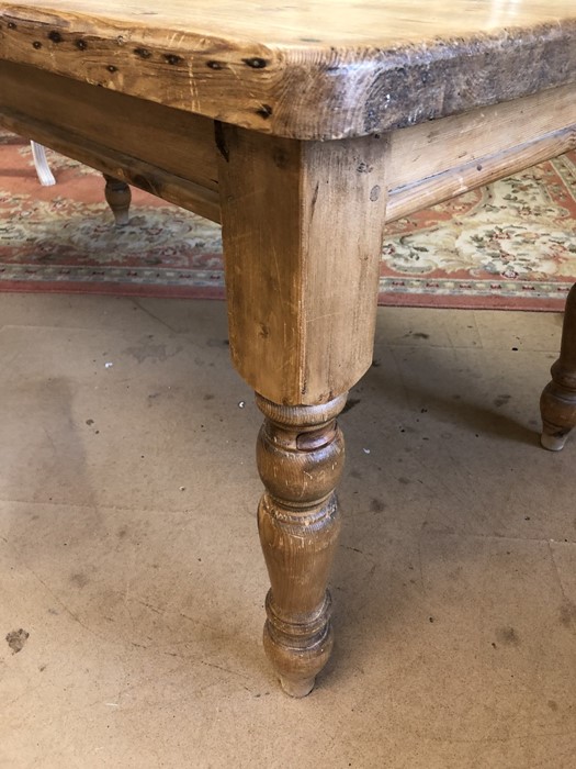 Pine kitchen farmhouse table on turned legs, approx 183cm x 90cm x 79cm tall - Image 3 of 5